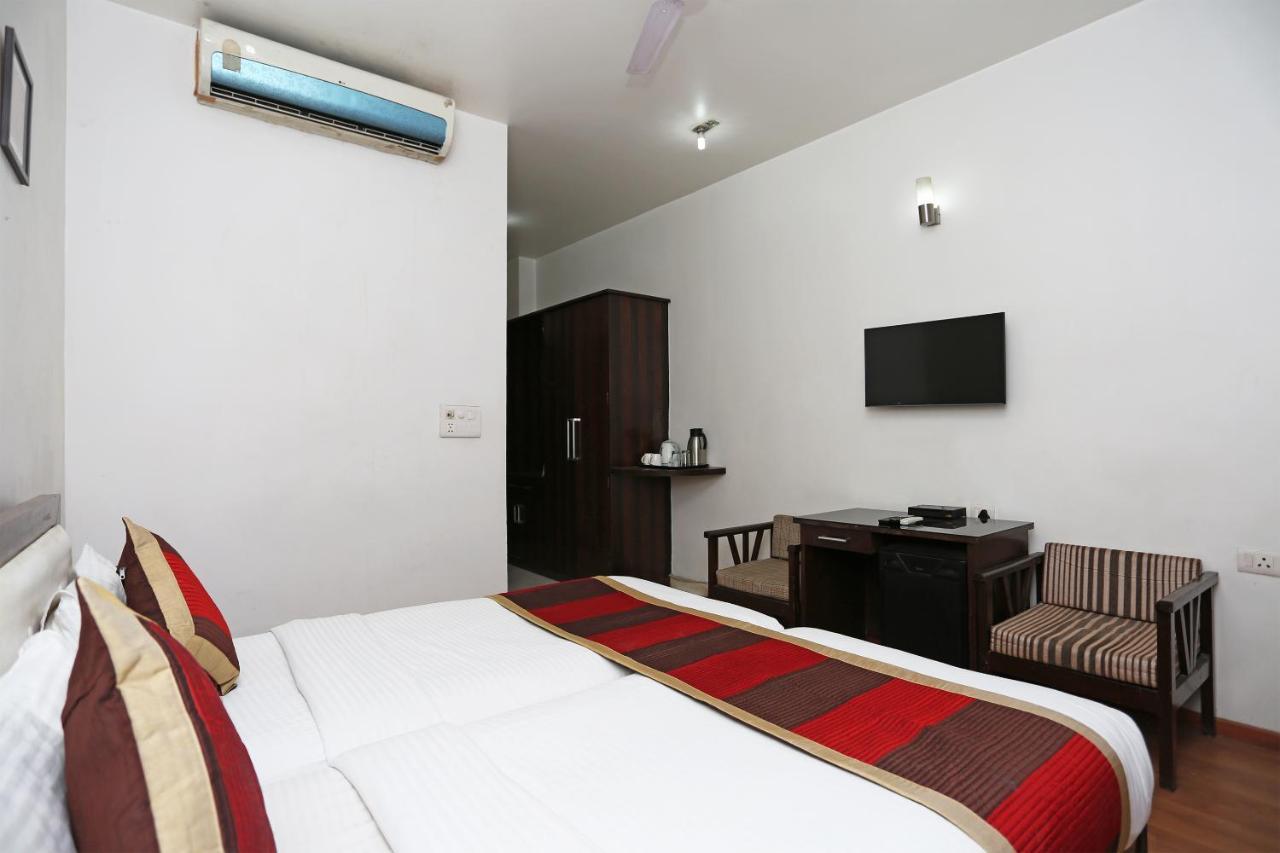 Hotel Palazzo Di Lara Gáziábád Kültér fotó